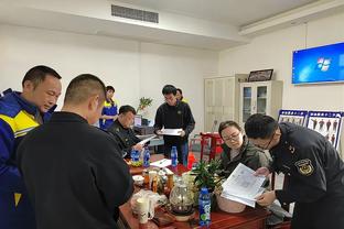 来了！媒体人：新疆男篮签约内线外援坦纳-格罗夫斯